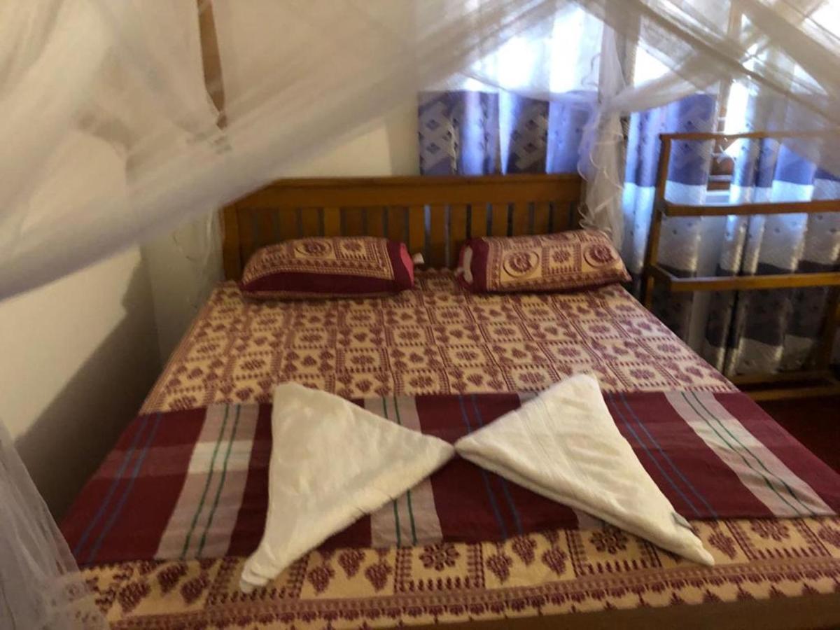 Thusitha S Nest Hotel Dickwella Exterior photo